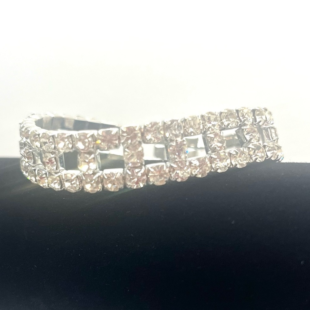 vintage elastic bracelet with rhinestones